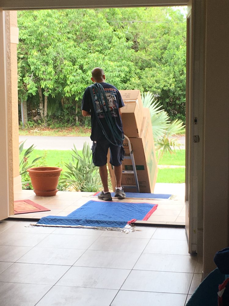 Expert apartment moving within Wesley Chapel, FL